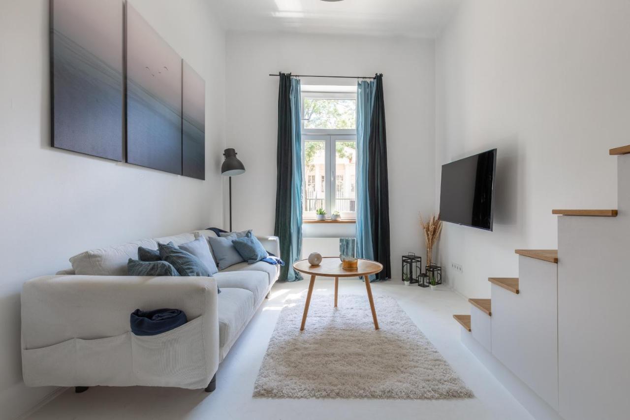 Black And White Apartment Budapest Exterior foto